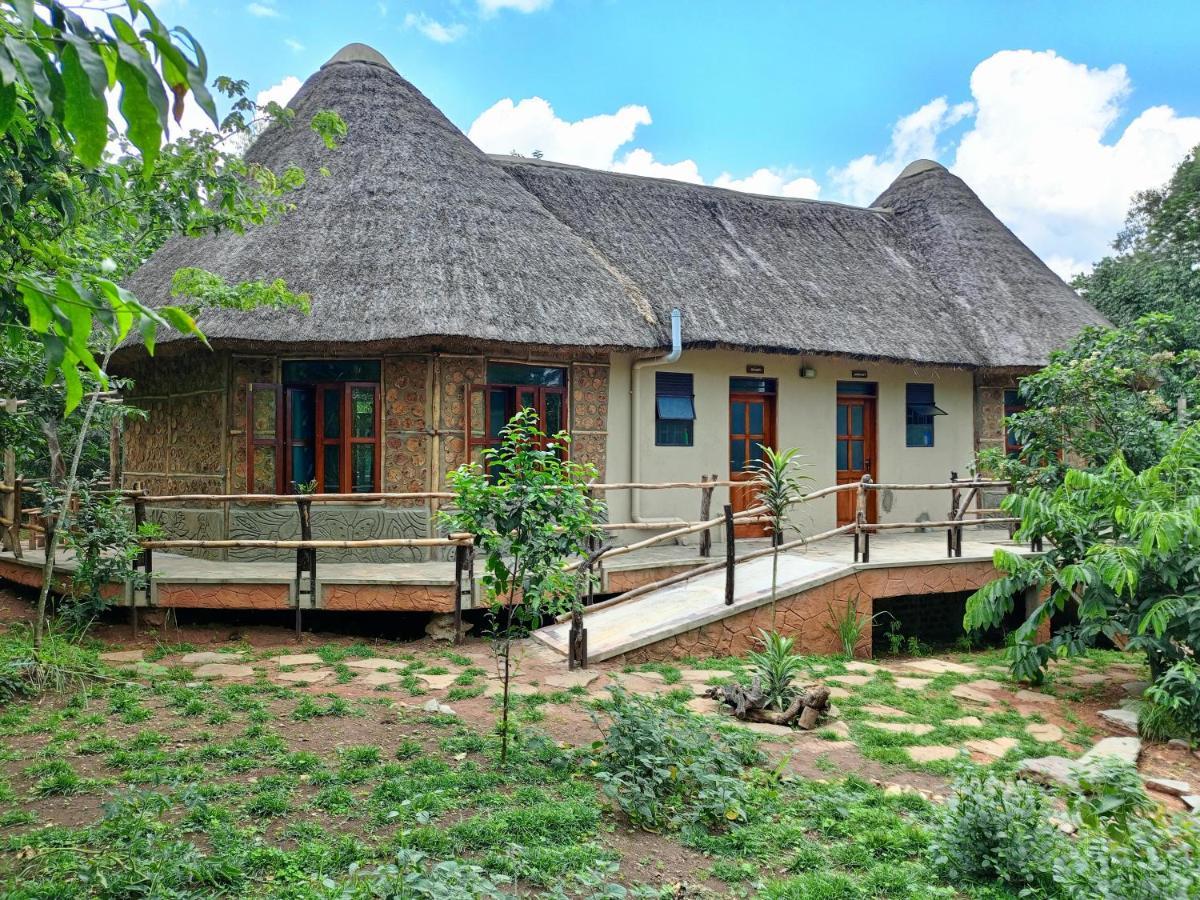 Chimpanzee Capital Safari Lodge Bigodi Εξωτερικό φωτογραφία